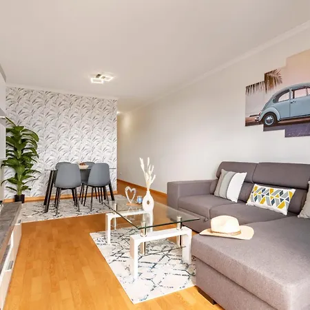 Sunflower Living By Homie * Caniço