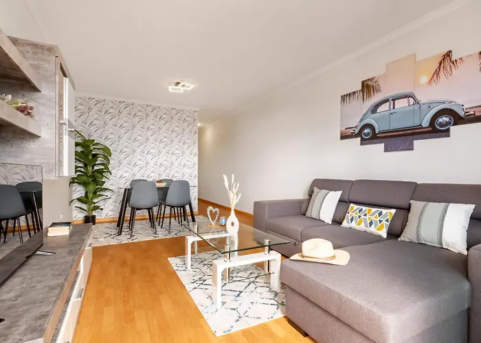 Sunflower Living By Homie * Caniço